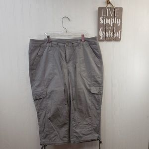Womens St. John's Bay capri pant gray